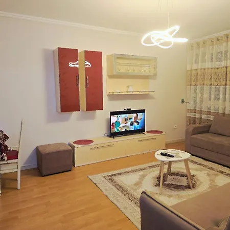 Daire Diora's Apartment-modern&spacious, 5 Min Walk To Center *